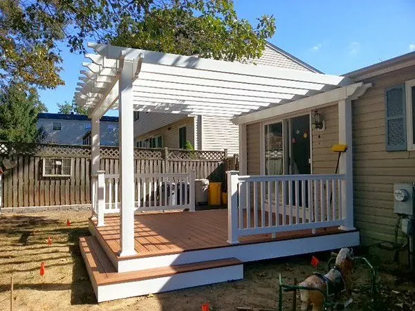 Labor Cost to Build a Deck per Square Foot in 2025